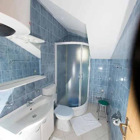 شقة Ticinovic أوميس