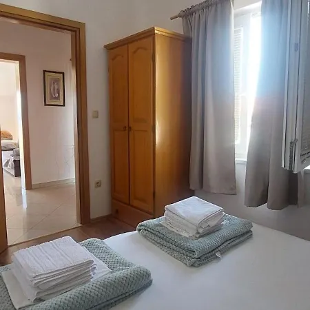 Appartement Ticinovic Omiš