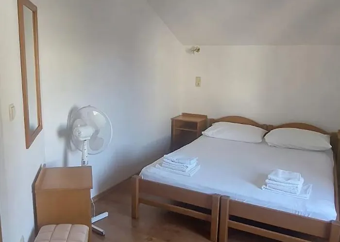 Ticinovic 아파트 오미스